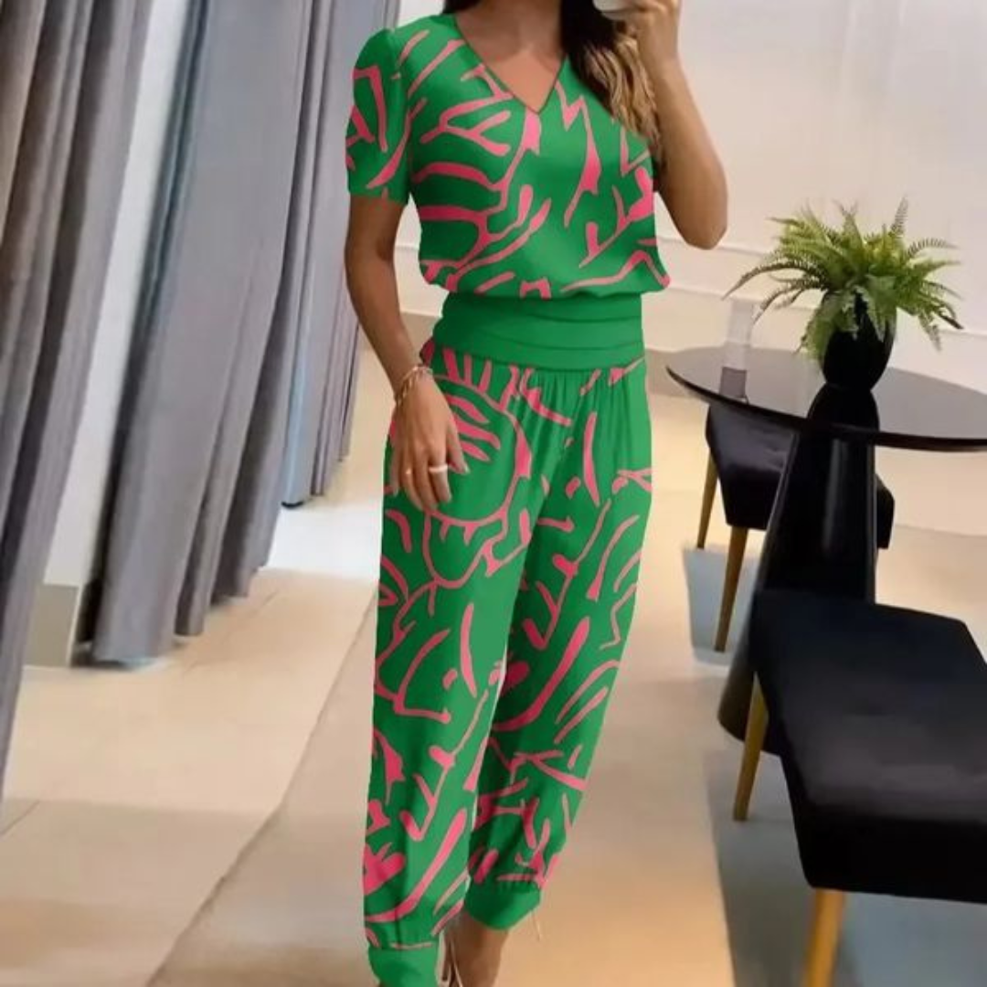 Halira – Chic and Fashion-Forward Ensembl