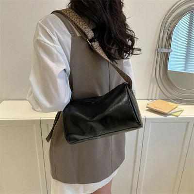 Sarah | Timeless Crossbody Bag
