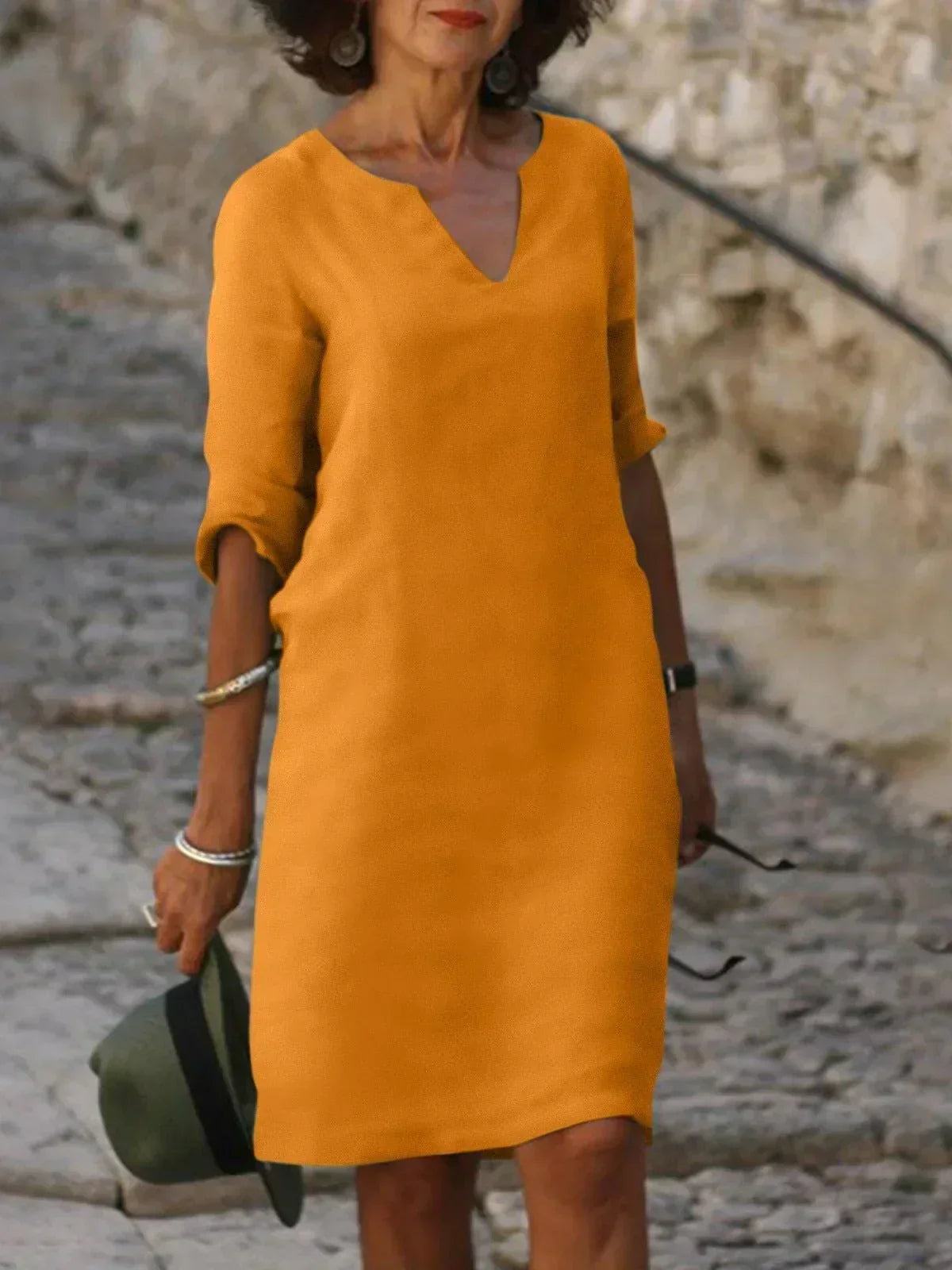 Fiora – Elegant Dress with V-Neck