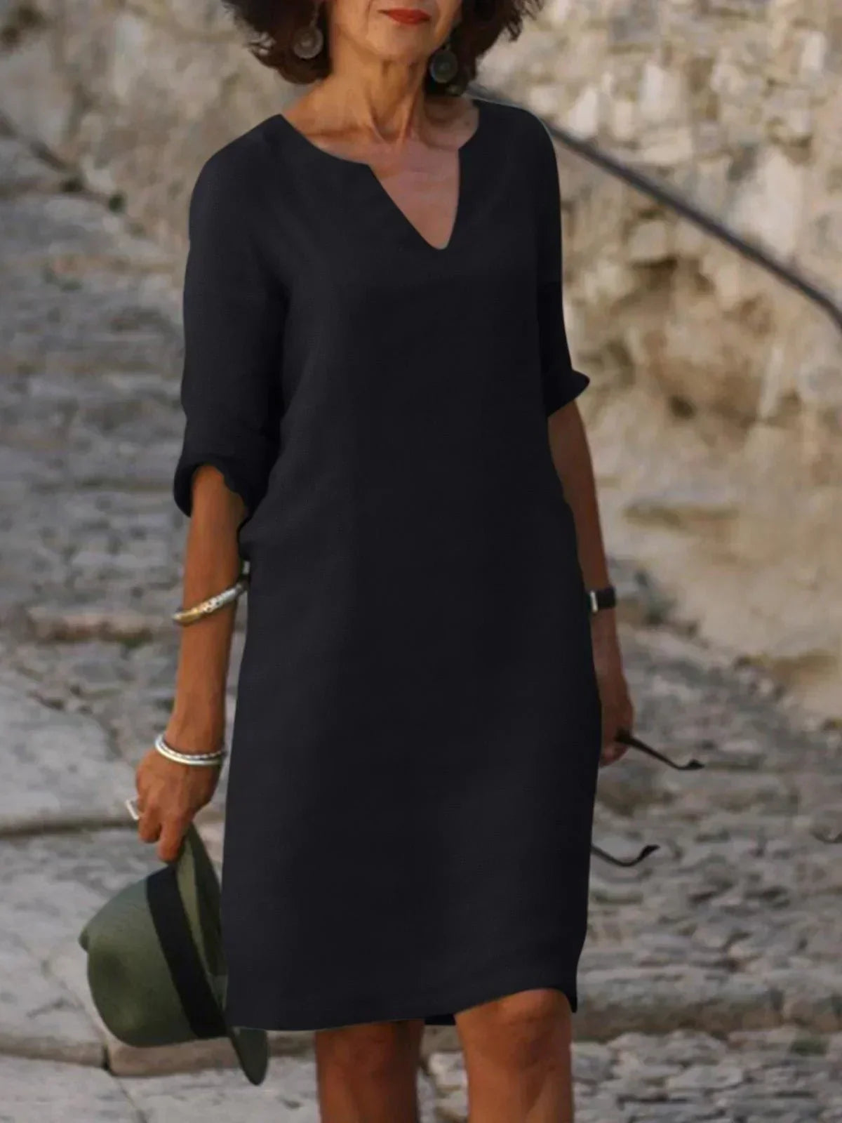 Fiora – Elegant Dress with V-Neck